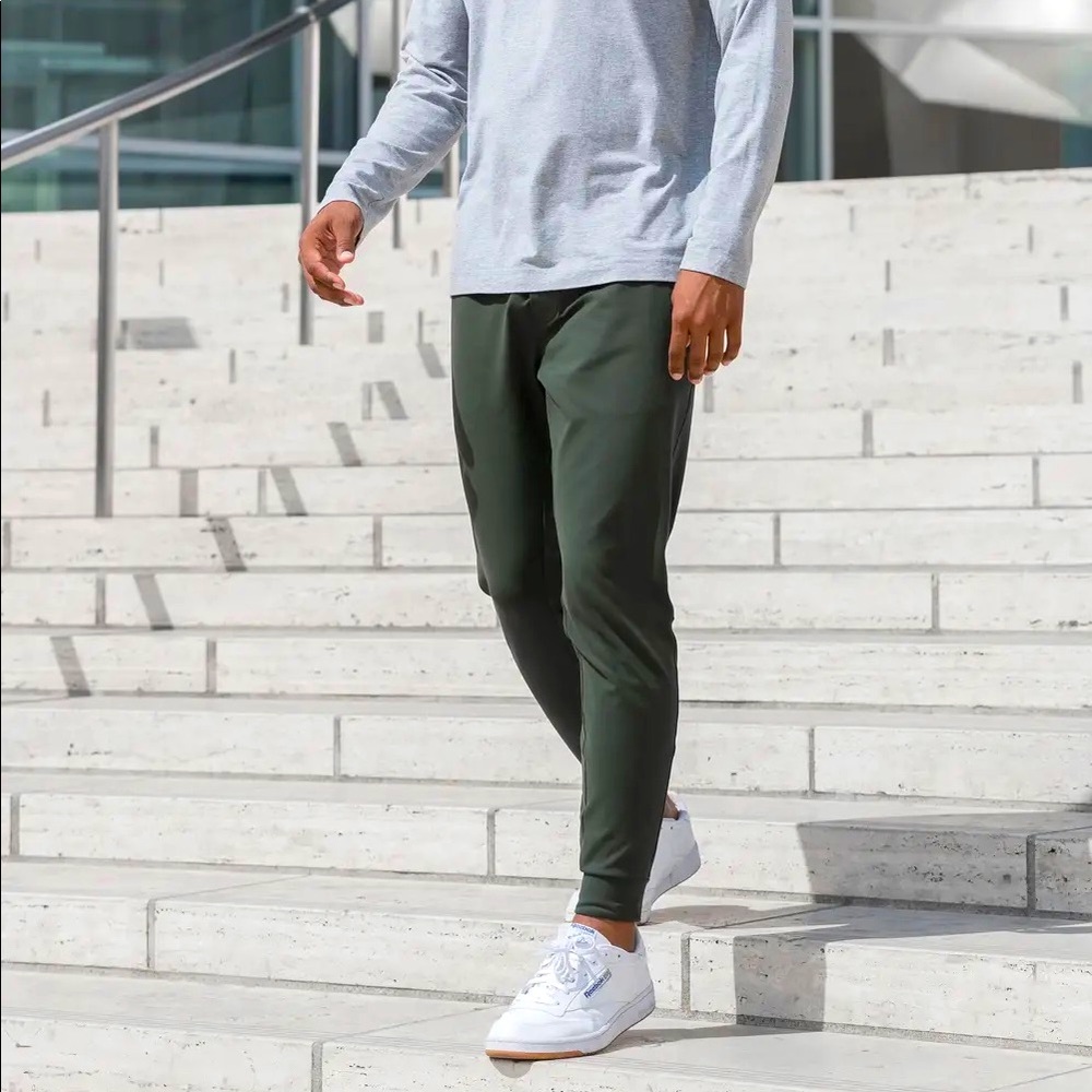 Public Rec Joggers! 🫒. Dark olive green, size 32x30